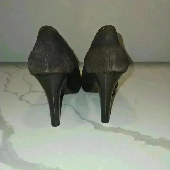 Ann Taylor Loft Kiltie Buckle Stacked Platform Heel Brown Suede Womens Size 8.5 - Picture 4 of 6